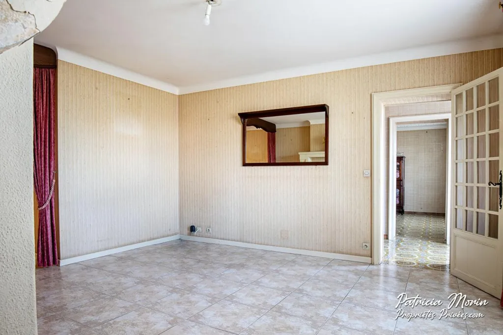 Séjour - Maison de Caractère avec Terrain Constructible à Hinx