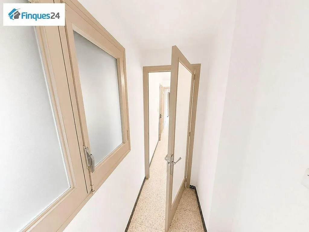 Ingresso - Apartment with Pool and Balcony in Manresa