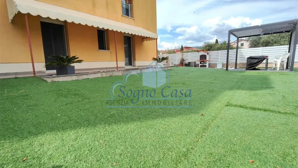 Jardin - Flat with Garden in Castelnuovo Magra