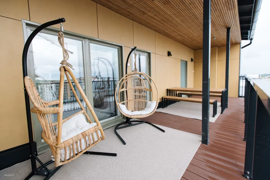 Balcon - Modern Flat with Balcony in Kirstinpuisto