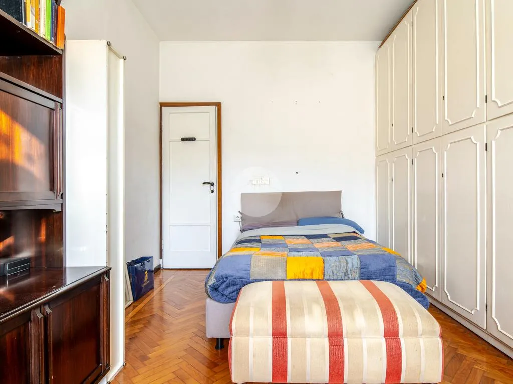 Magamistoad - Rearranged Triplex with Balcony in Milan