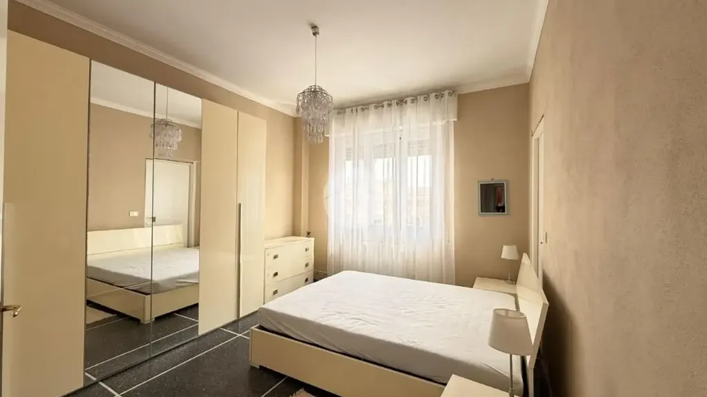 Chambres - Apartment with Balcony in Sampierdarena, Genoa