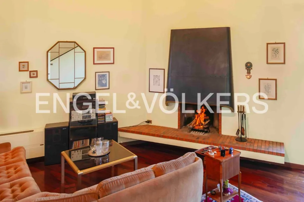Soggiorno - Villa with Garden and Terrace in Castagnito