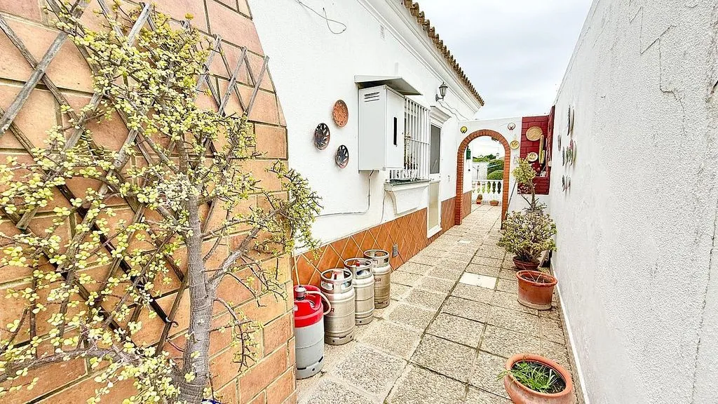 Jardin - Chalet with Pool on Ctra de La Playa, Chiclana