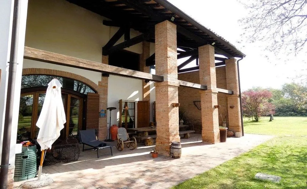 Terrasse - Luxury Villa with Private Park in Parma