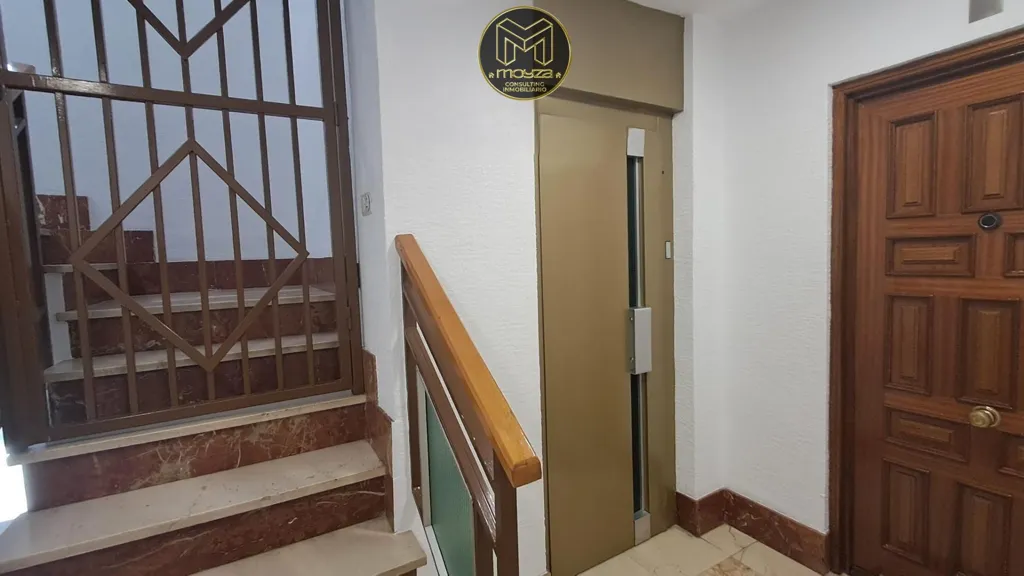 hallway_entrance