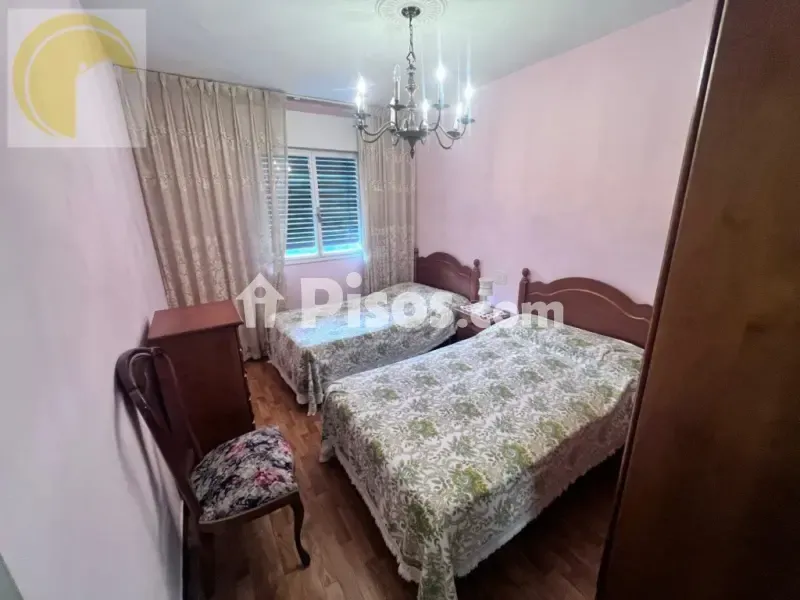 Magamistoad - 3-Bedroom Flat with Balcony in Sama