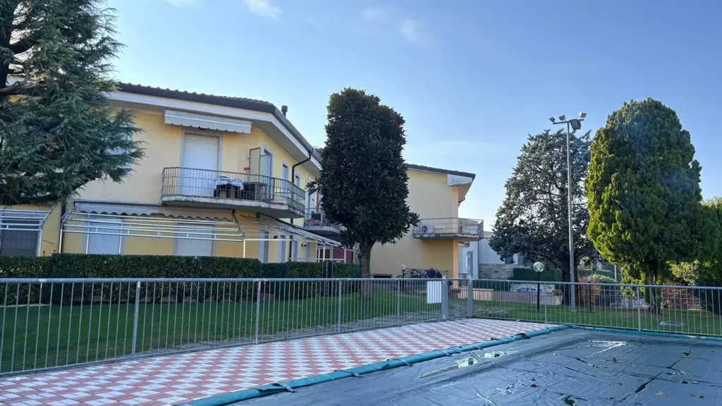 Bassein - Studio with Pool in Sirmione