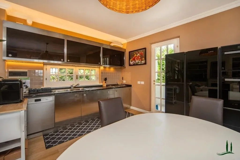 Kitchen - Luxury Villa with Pool in Pietrasanta