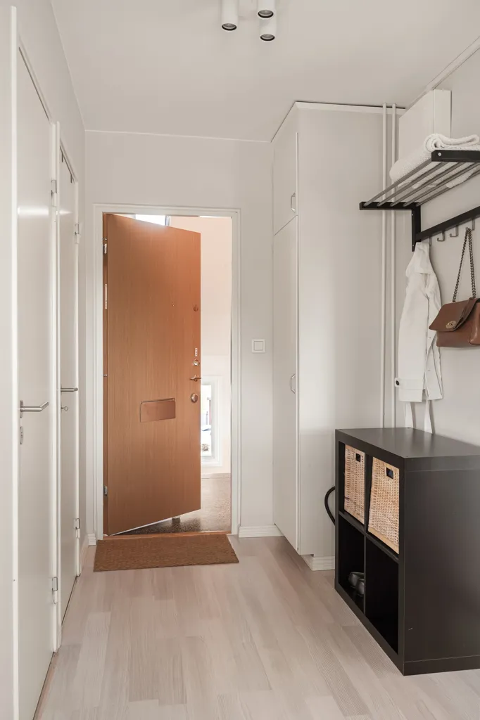 Entrée - Bright 1st Floor Flat with Stylish Materials in Hässleholm