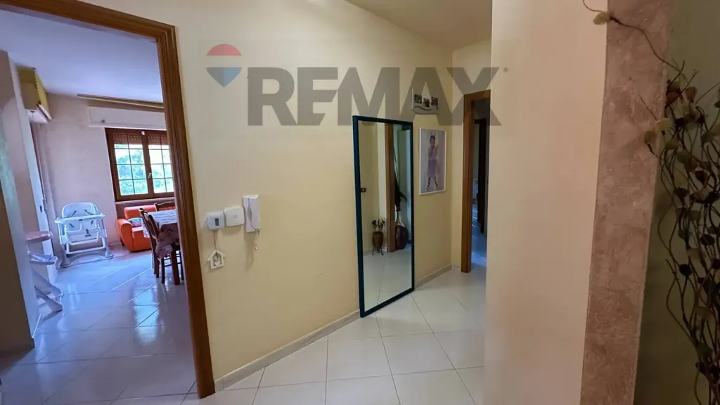 Esik - Lakefront Apartment with Terraces in Colledimezzo
