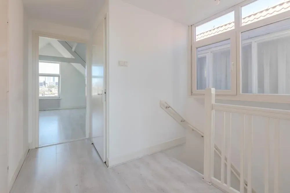 Entrée - Characterful Maisonette with Balcony in Rotterdam