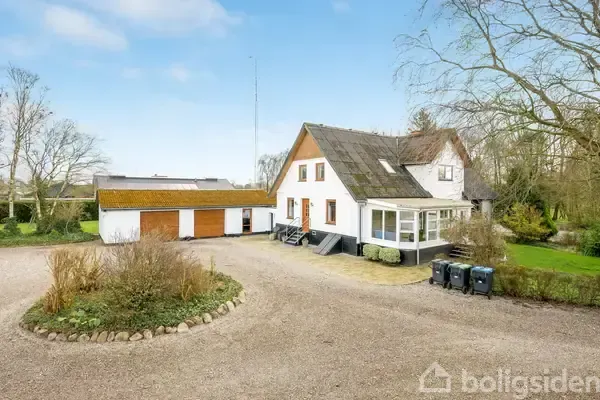 Välivaade - Villa with Garden in Brørup