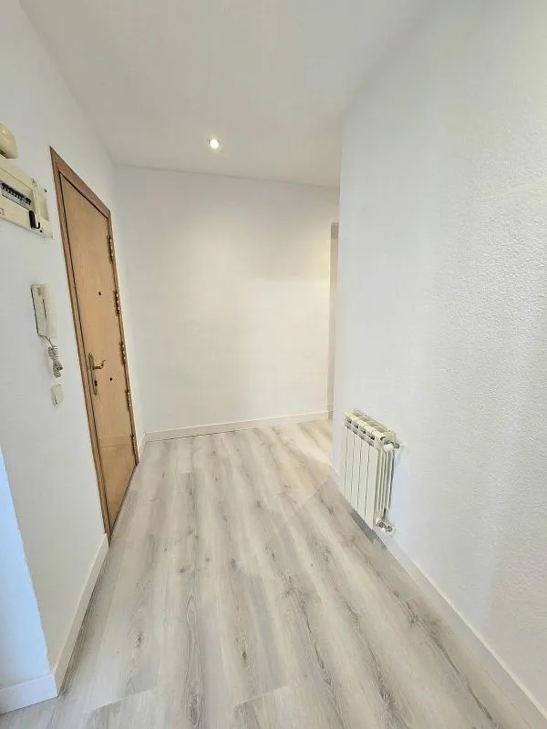 Pièces - Updated Flat with Ascender in Bernabéu