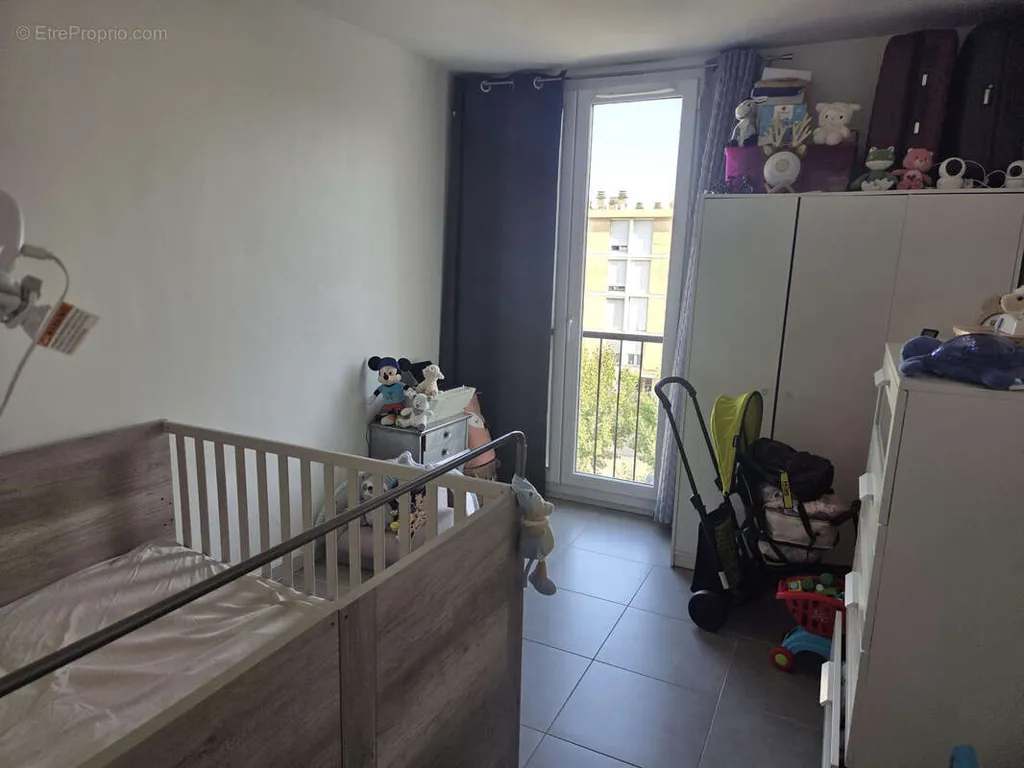 Magamistoad - T3 with Balcony and Loggia in Marignane