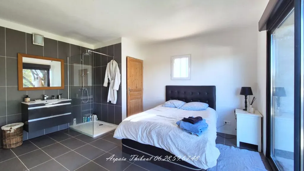Chambres - Maison de plain-pied avec piscine à Valensole