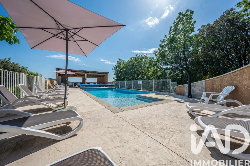 Piscine - Ensemble Immobilier avec Vue à Lagorce