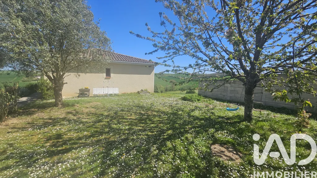 Jardin - Maison Traditionnelle avec Véranda à Auterive