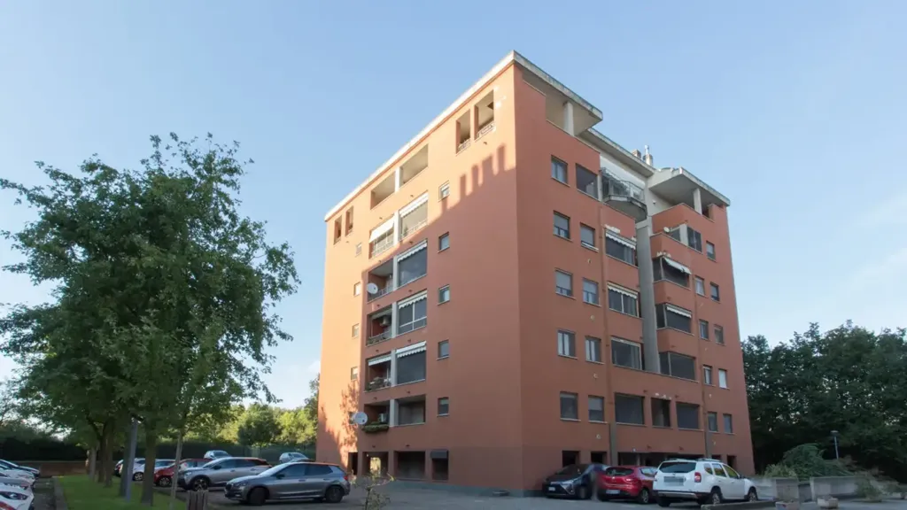 Välivaade - Trilocale with Balcony in Figino, Milan