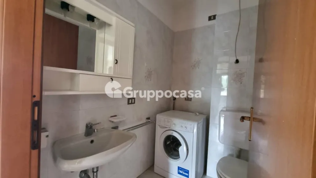 Salles de bain - Bright Apartment with Balcony in Trecate