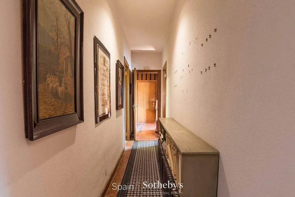 hallway_entrance