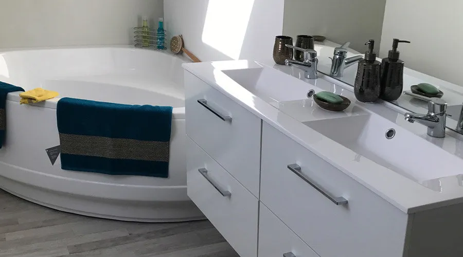 Bathrooms - 5-room house in Combs-la-Ville