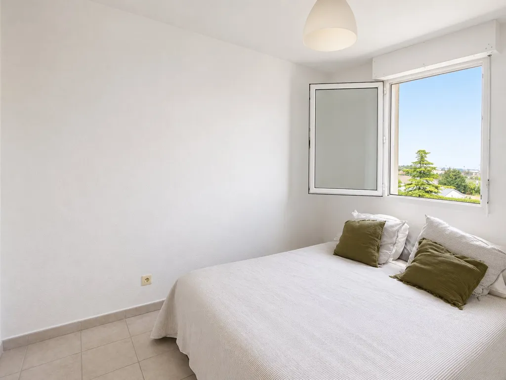 Chambres - Appartement T2 avec Parking et Piscine à Amiens