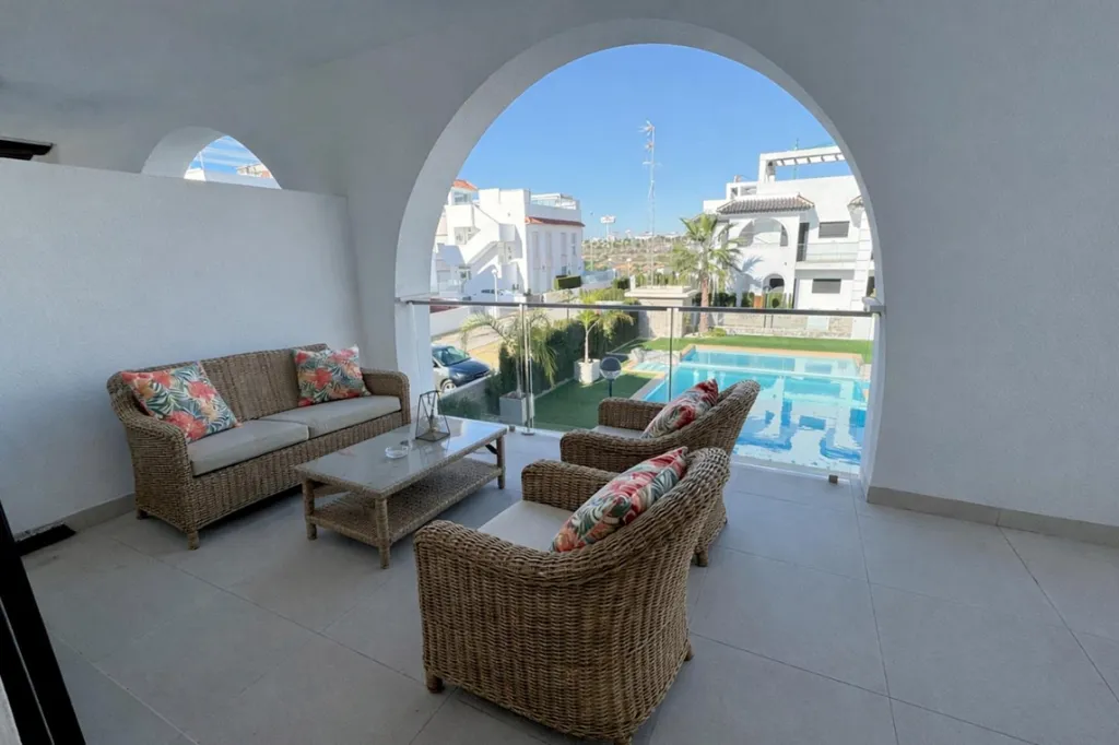 Terrass - Modern Apartment with Rooftop Solarium in Ciudad Quesada
