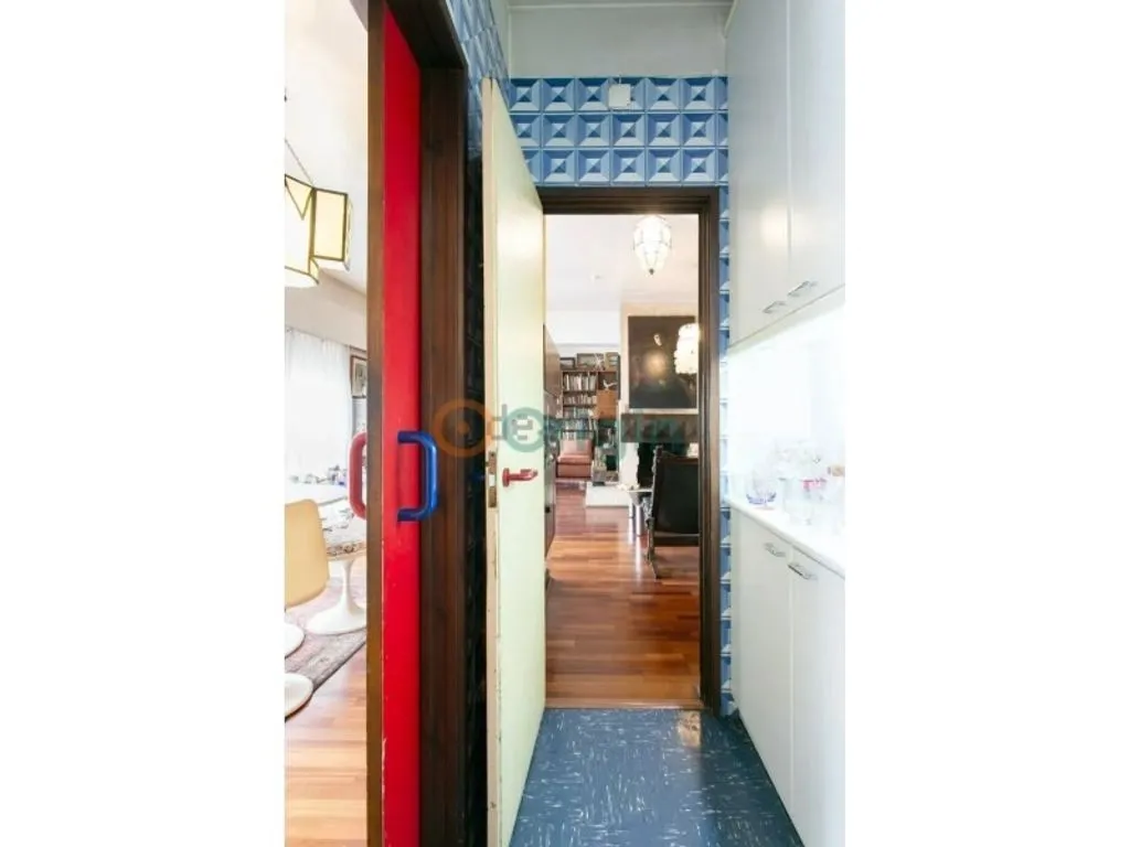 Entrée - Architect-Designed Flat with Terrace in Alto dos Moinhos