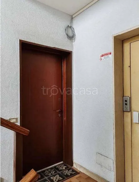 hallway_entrance
