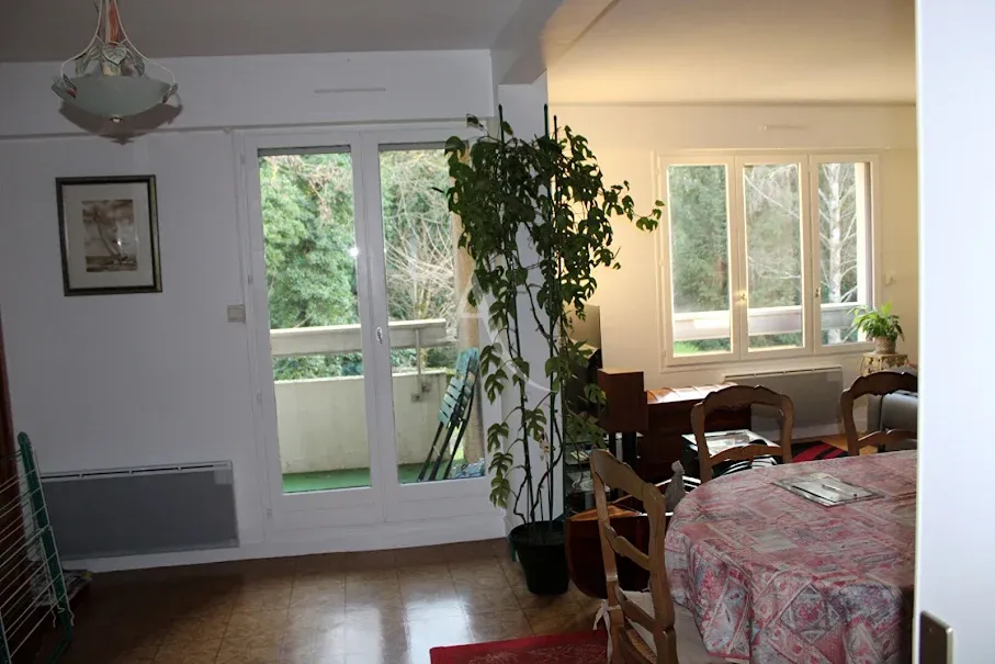 Salle à manger - Appartement 3 Pièces avec Balcon à Soissons