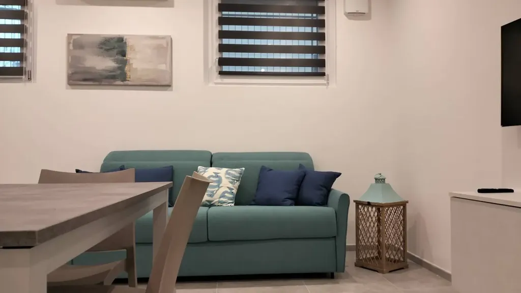 Séjour - Fully Rented Flat in Varazze, Via Calcagno