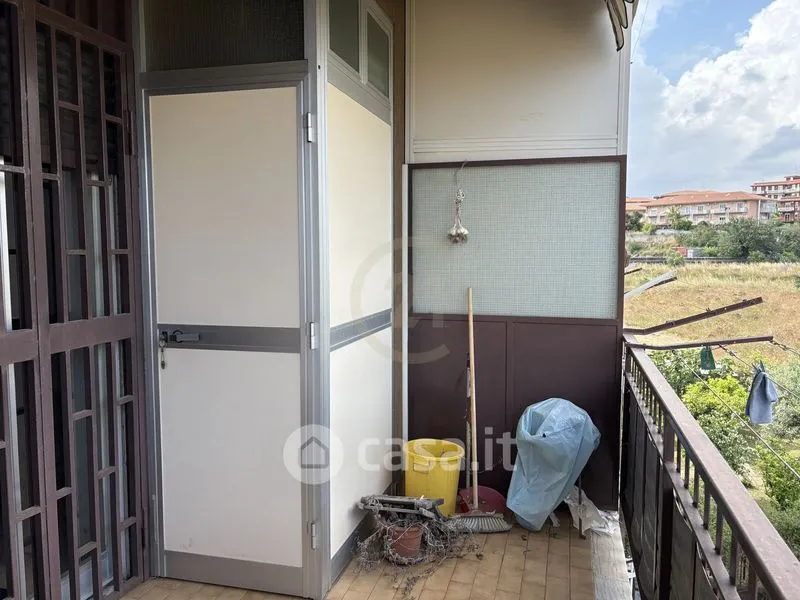 Rõdu - Four-Room Apartment in Quiet Area, Catania