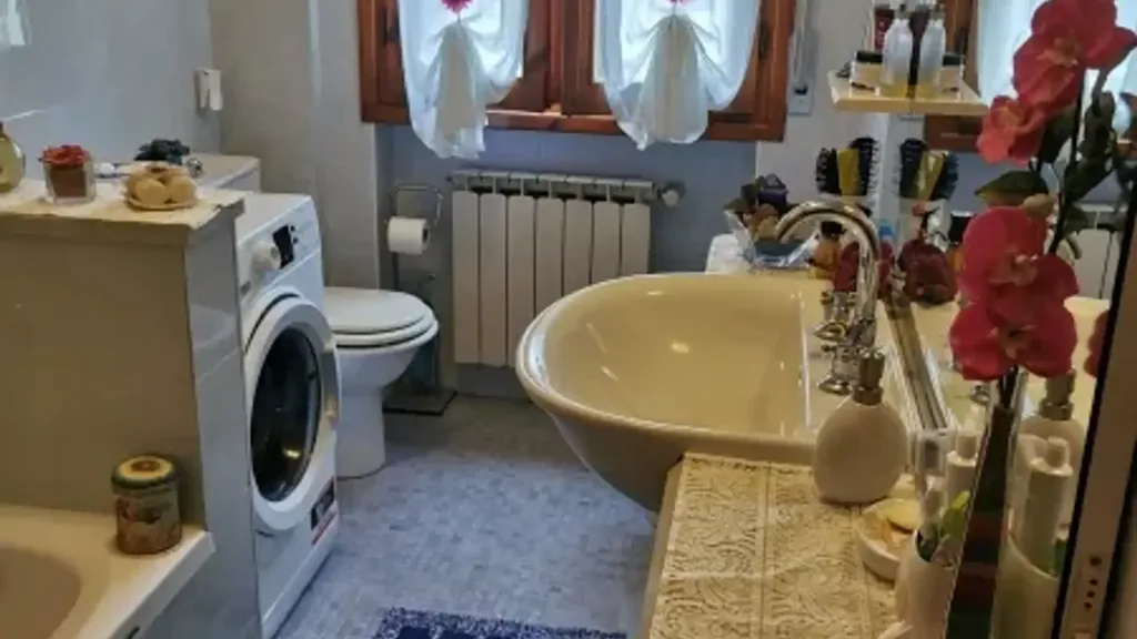 Vannitoad - Spacious Central Flat with Balcony in Vicchio
