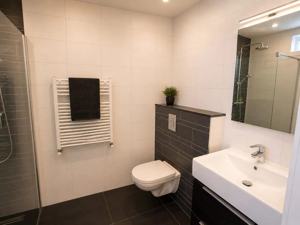 Vannitoad - Furnished Apartment with Balcony in Rotterdam