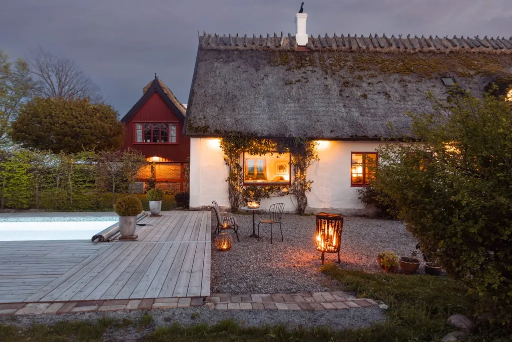 Välivaade - Scandi Farmhouse with Pool and Views in Ystad