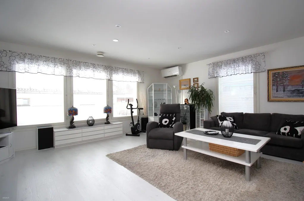 Living Room - Spacious Detached House with Garden in Heinola