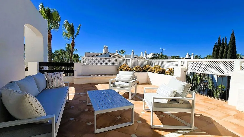 Terrass - Duplex with Pool in Puente Romano, Marbella