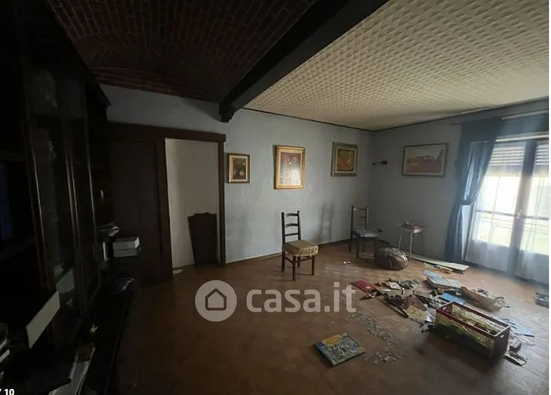 Elutuba - Triplex with Balcony in Rovasenda