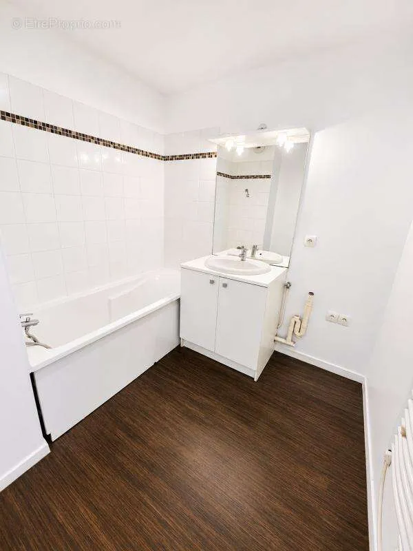 Vannitoad - Modern Flat with Balcony in Tourcoing Centre