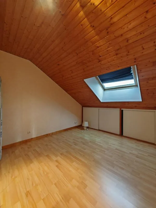 Stanze - Contemporary House with Pool near Orgelet