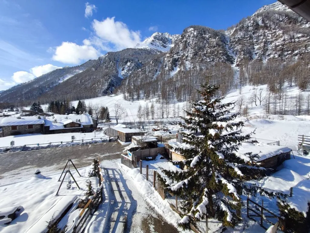 Apartment with Mountain View in Chianale
