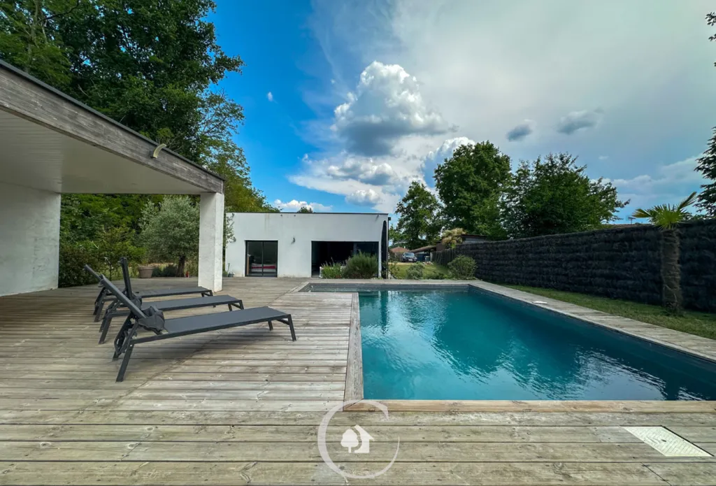 Piscina - Architect's Villa with Pool in Blanquefort