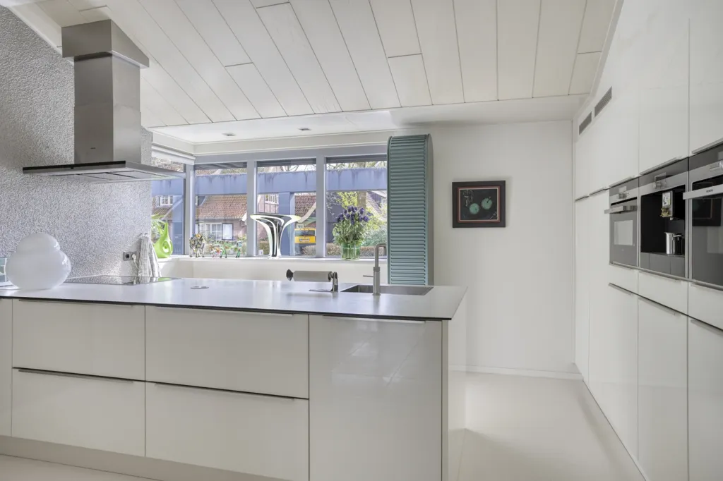 Cuisine - Dual Living Villa with Spa in Borne