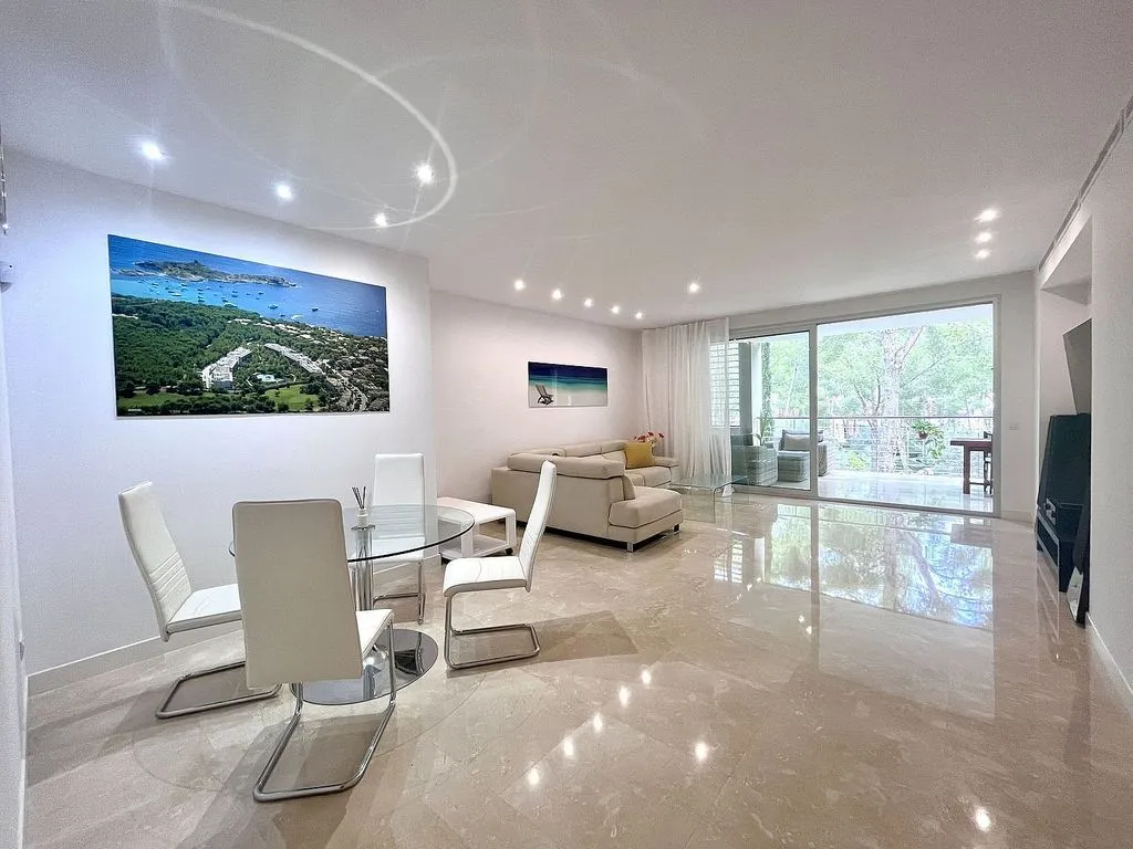 Elutuba - Contemporary Apartment with Sea View in Portals Nous-Bendinat