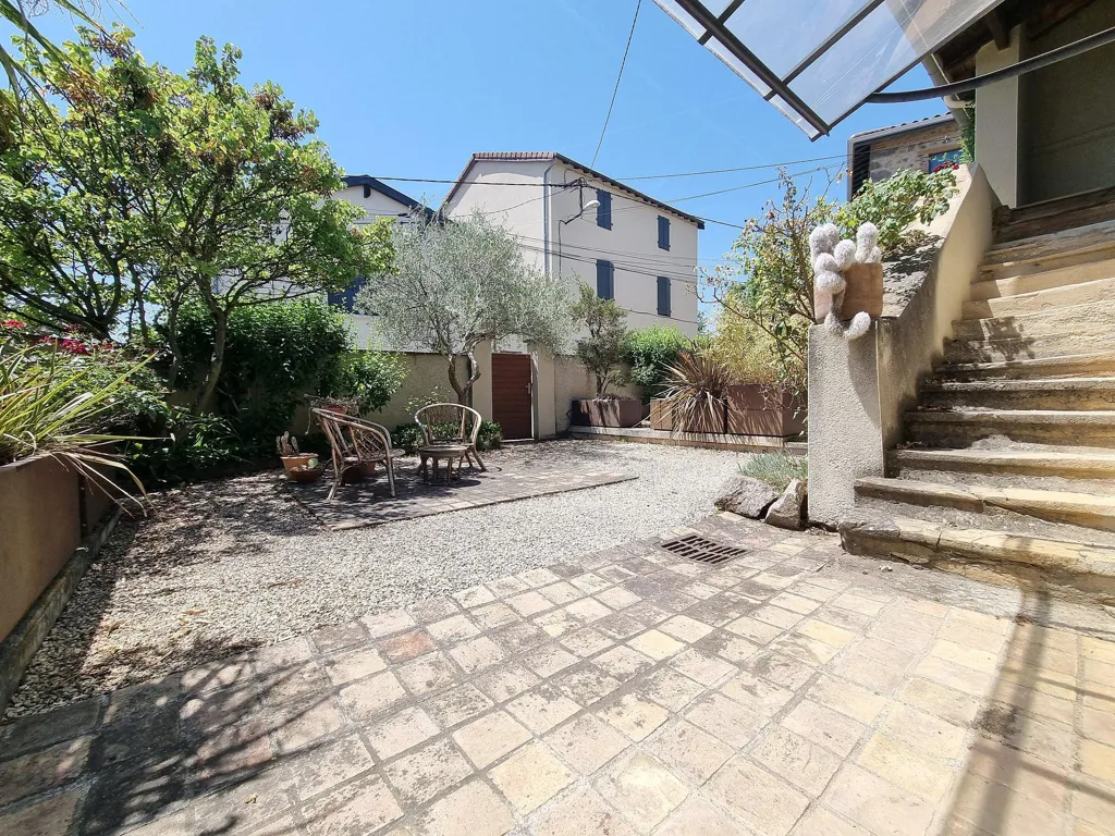 Jardin - Maison Ancienne Rénovée avec Jardin à Saint-Genis-Les-Ollières