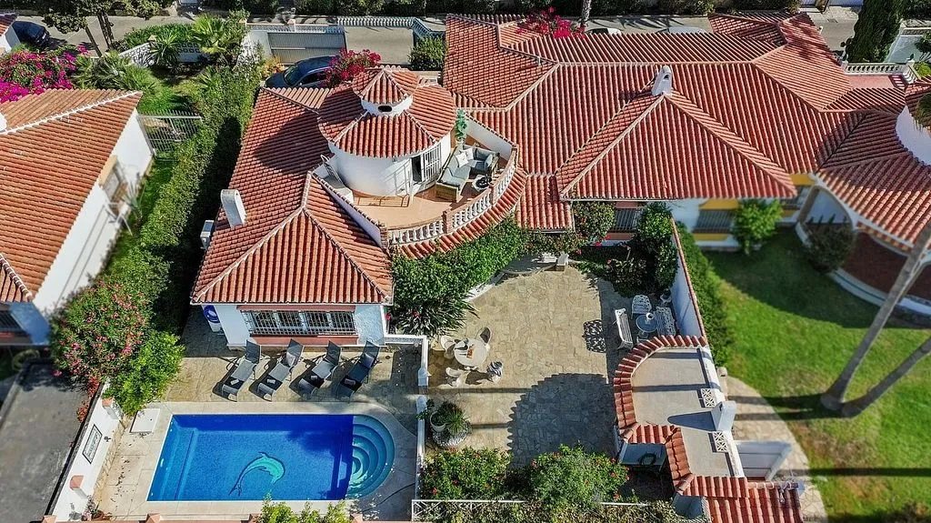 Õhuvaade - Modern Semi-Detached Chalet with Pool in Torrox Costa