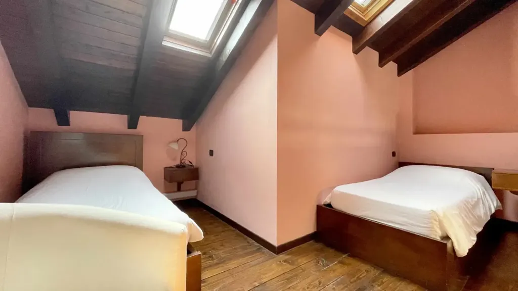 Villa with Equestrian Centre in Ameno