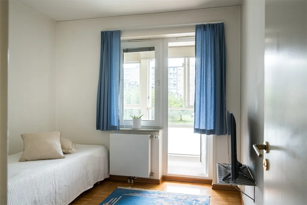 Magamistoad - Five-Room Apartment with Balcony in Malmö