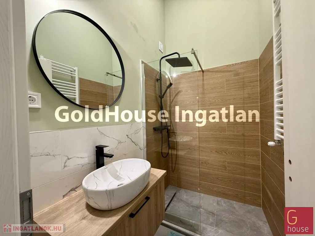 Bagni - Modernised Apartment with Balcony in Budapest VIII